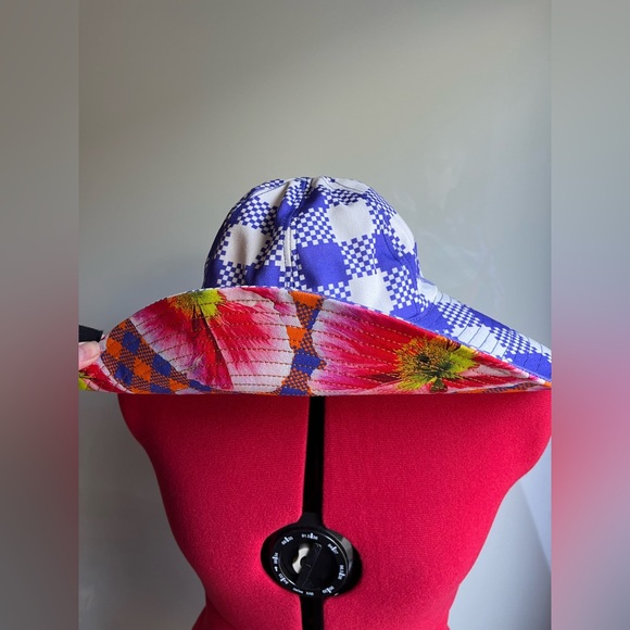 Hattie x Gorman Poppy Gingham Floppy Hat - Picture 8 of 10